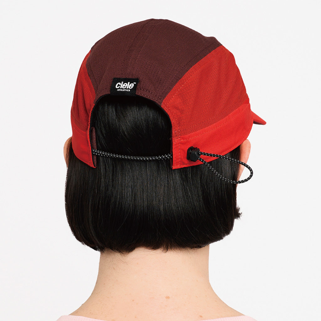ciele athletics FSTCap SC-Comp-IconicVC - Crimson Red Clay