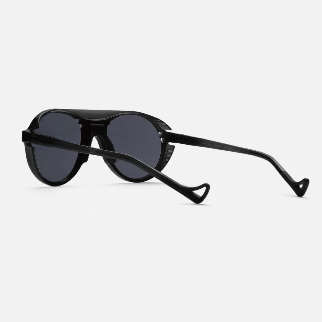 District Vision x Tracksmith Kazu Tourer Black D+ Blue Ice