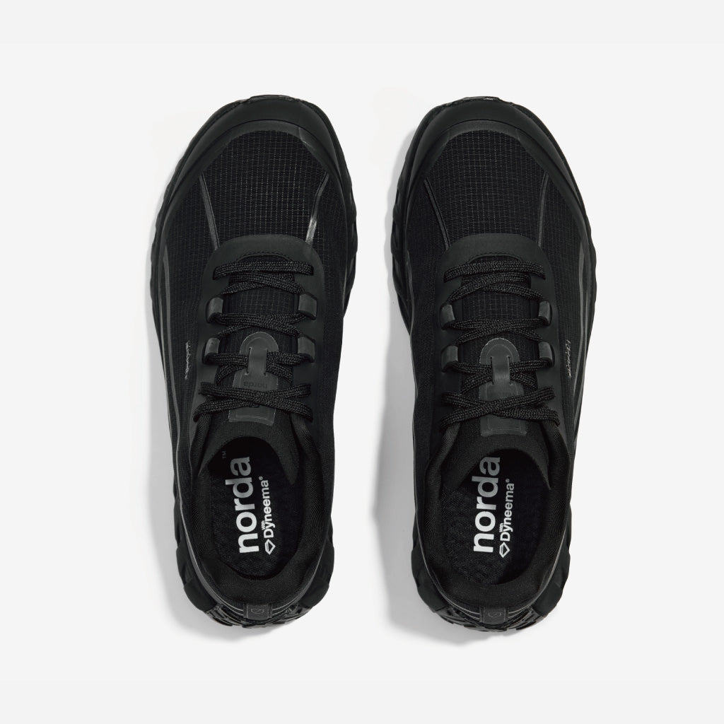norda 002 - Stealth Black (W)