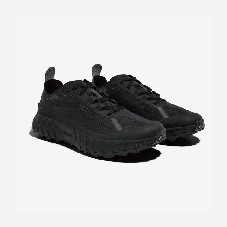 norda 001 - Stealth Black (M)