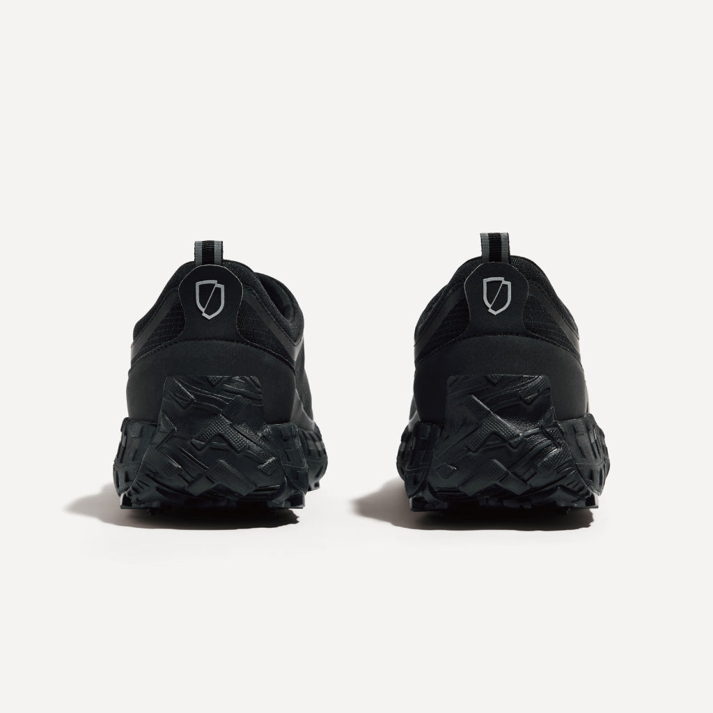 norda 003 - Pitch Black (W)