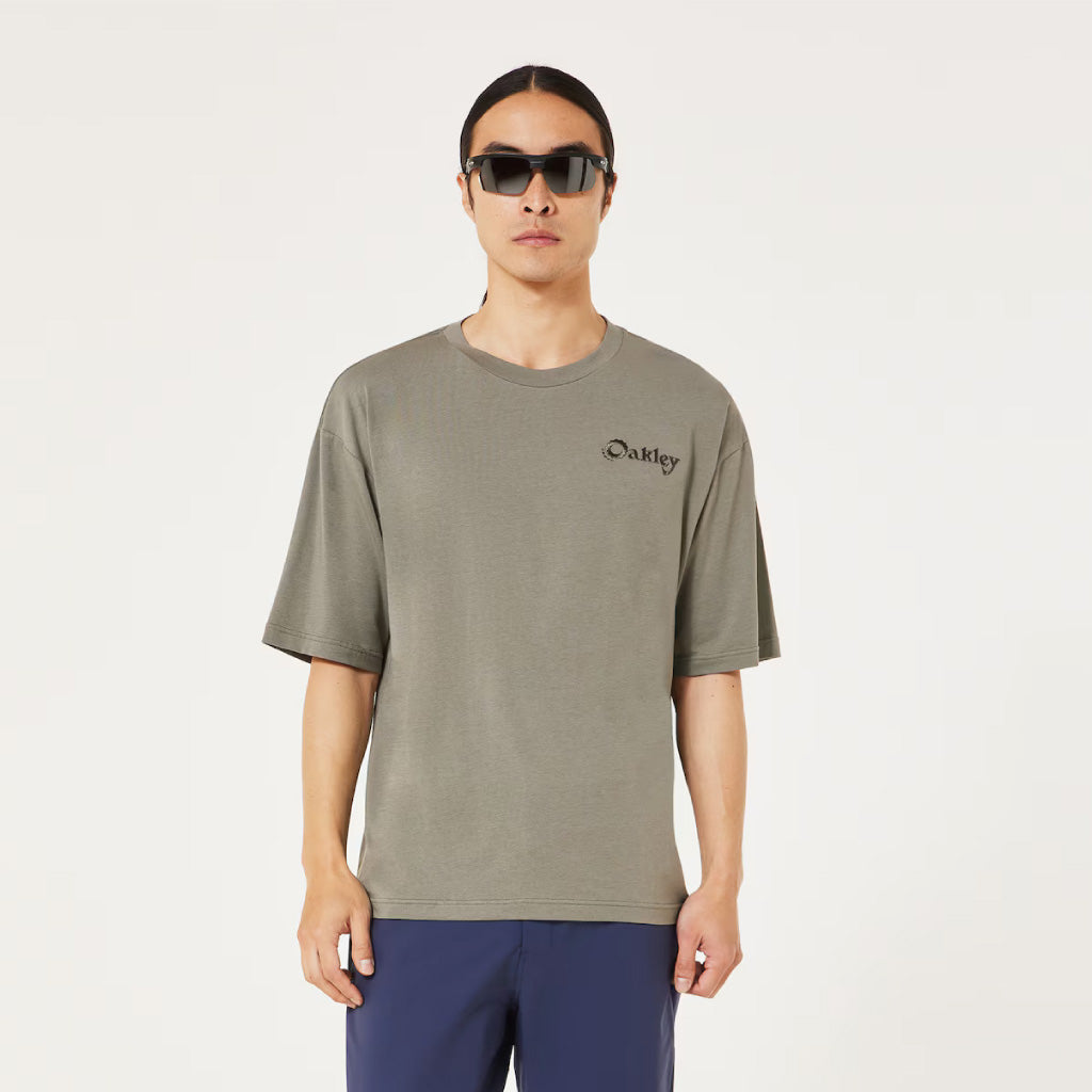 Oakley En New Retro Tee Motel 2.0 - Surplus Green
