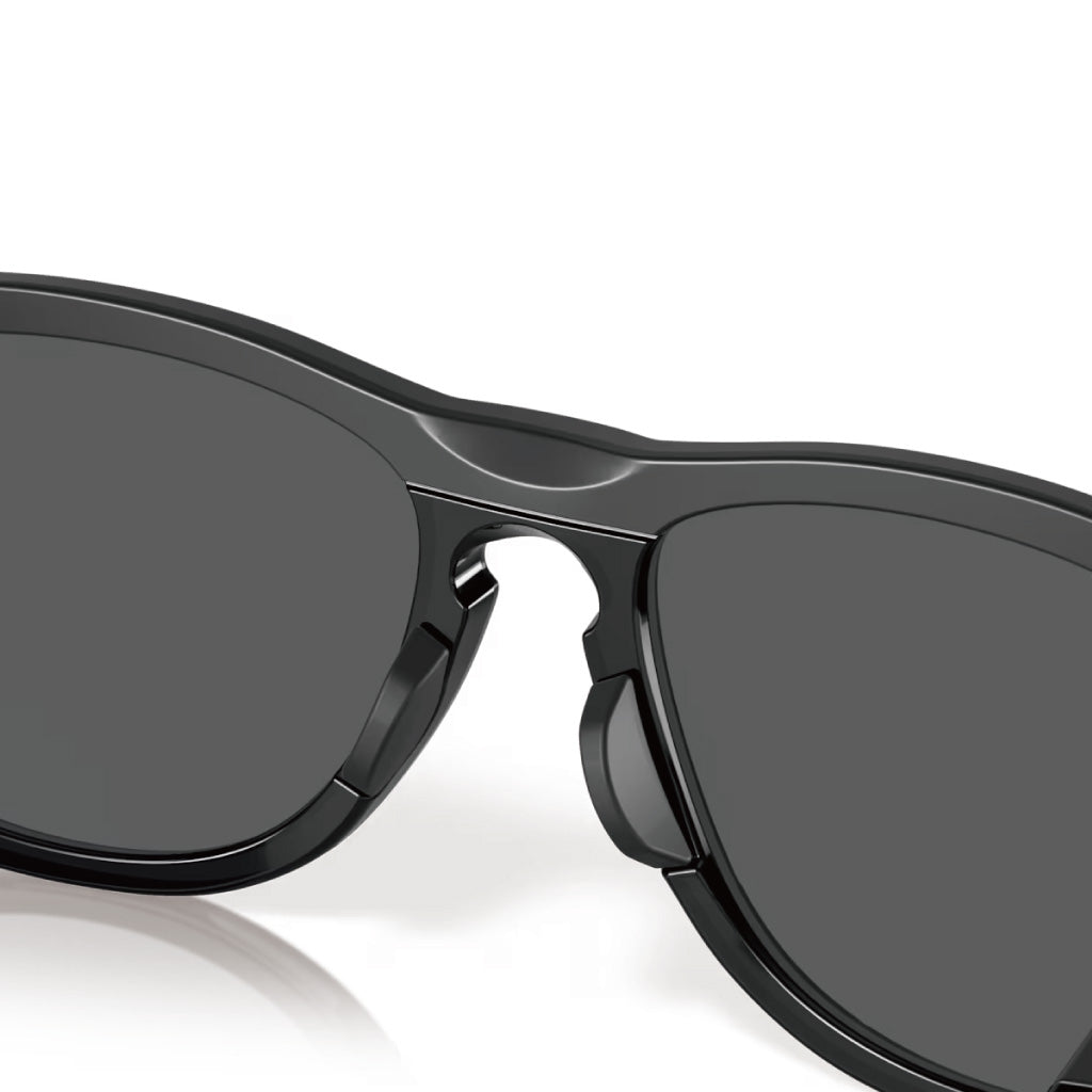 Oakley Frogskins™ Range (Low Bridge Fit) Prizm Black Lenses - Matte Black