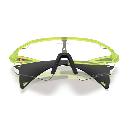 Oakley Stunt Devil A Clear to Black Iridium Photochromic - Matte Uranium Frame