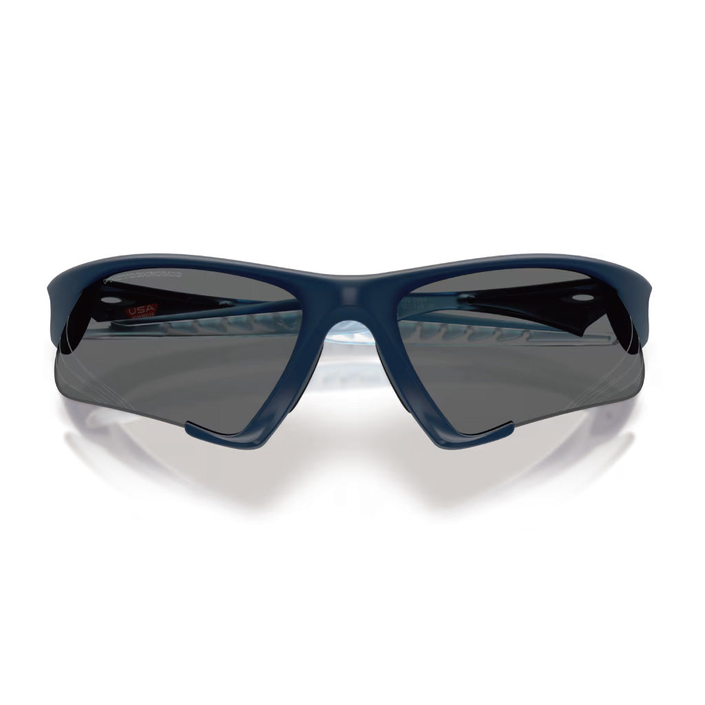 Oakley Suture Jacket Clear to Black Iridium Photochromic Lenses - Matte Abyss Frame