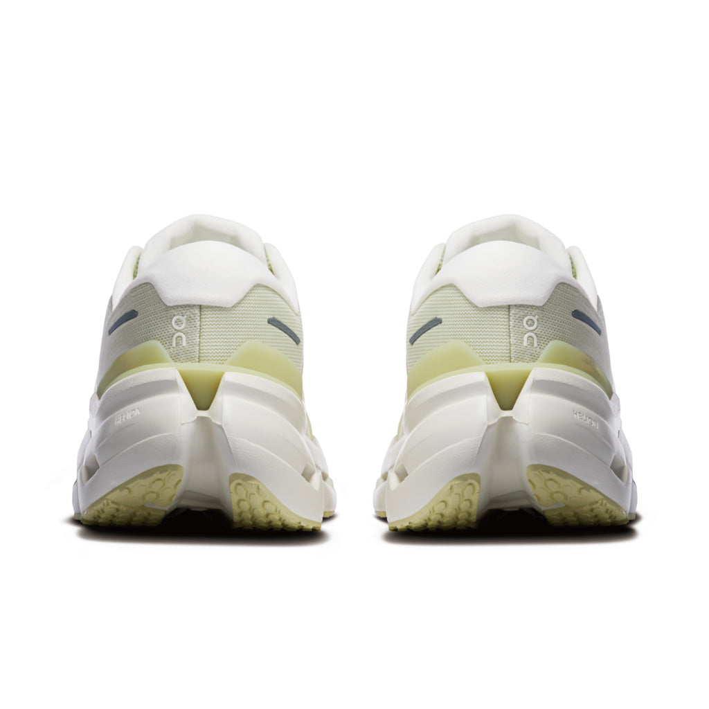 On Cloudrunner 3 - Seedling / Ivory (W)
