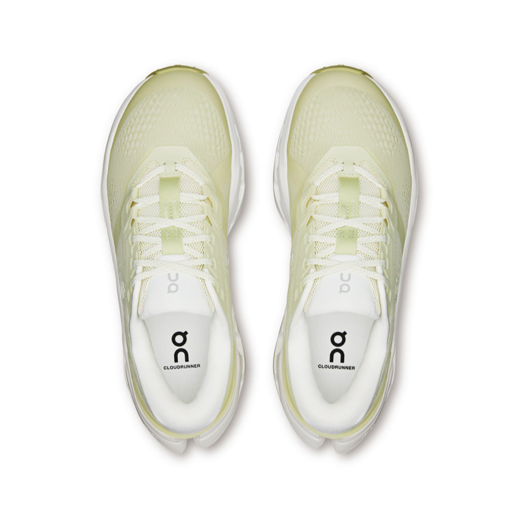 On Cloudrunner 3 - Seedling / Ivory (W)