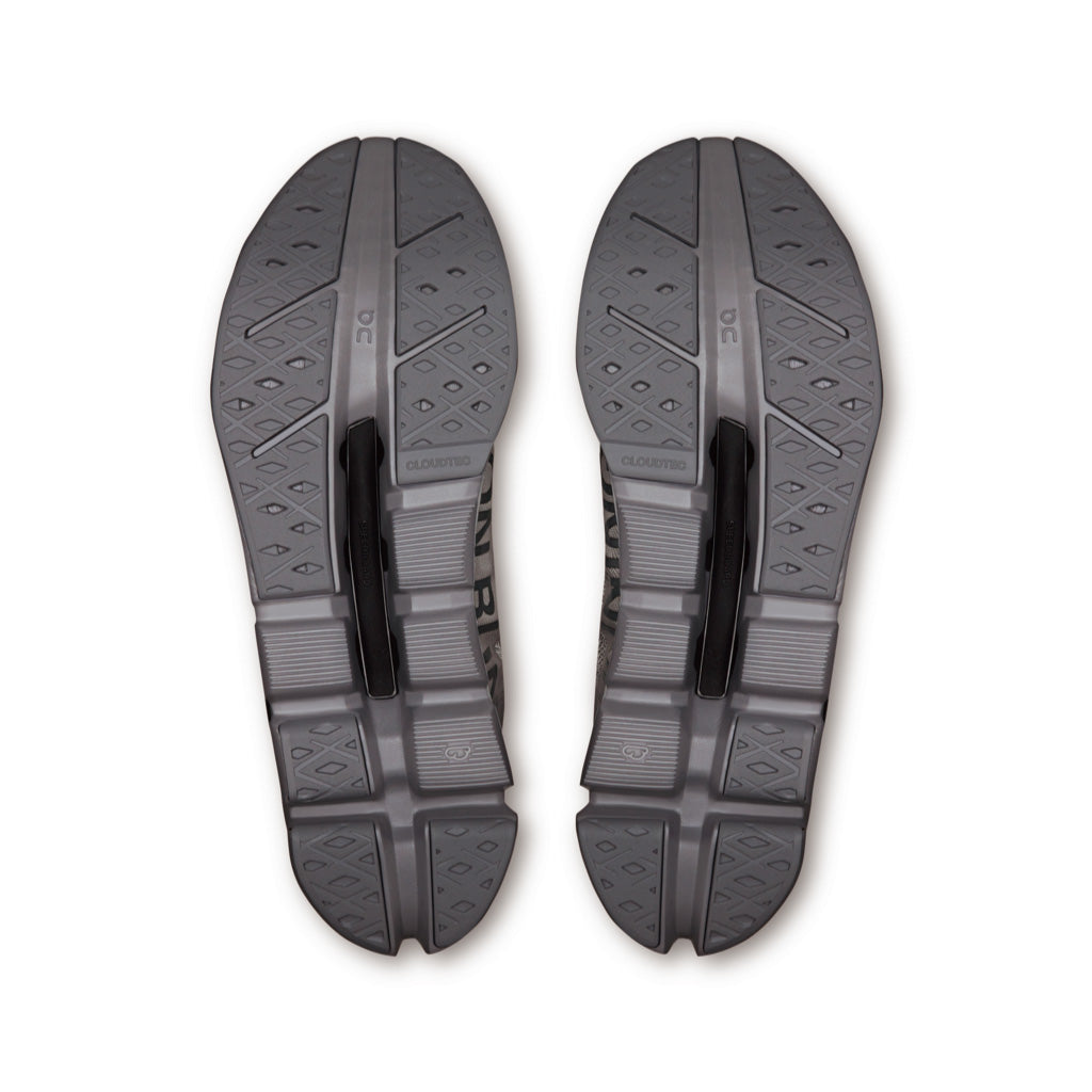 On Cloudflow 5 - Alloy / Rock (M)