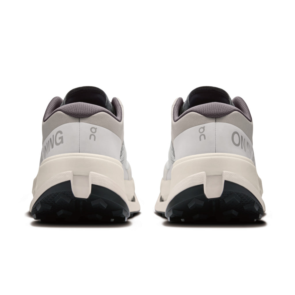 On Cloudultra 3 - Rock / White (W)
