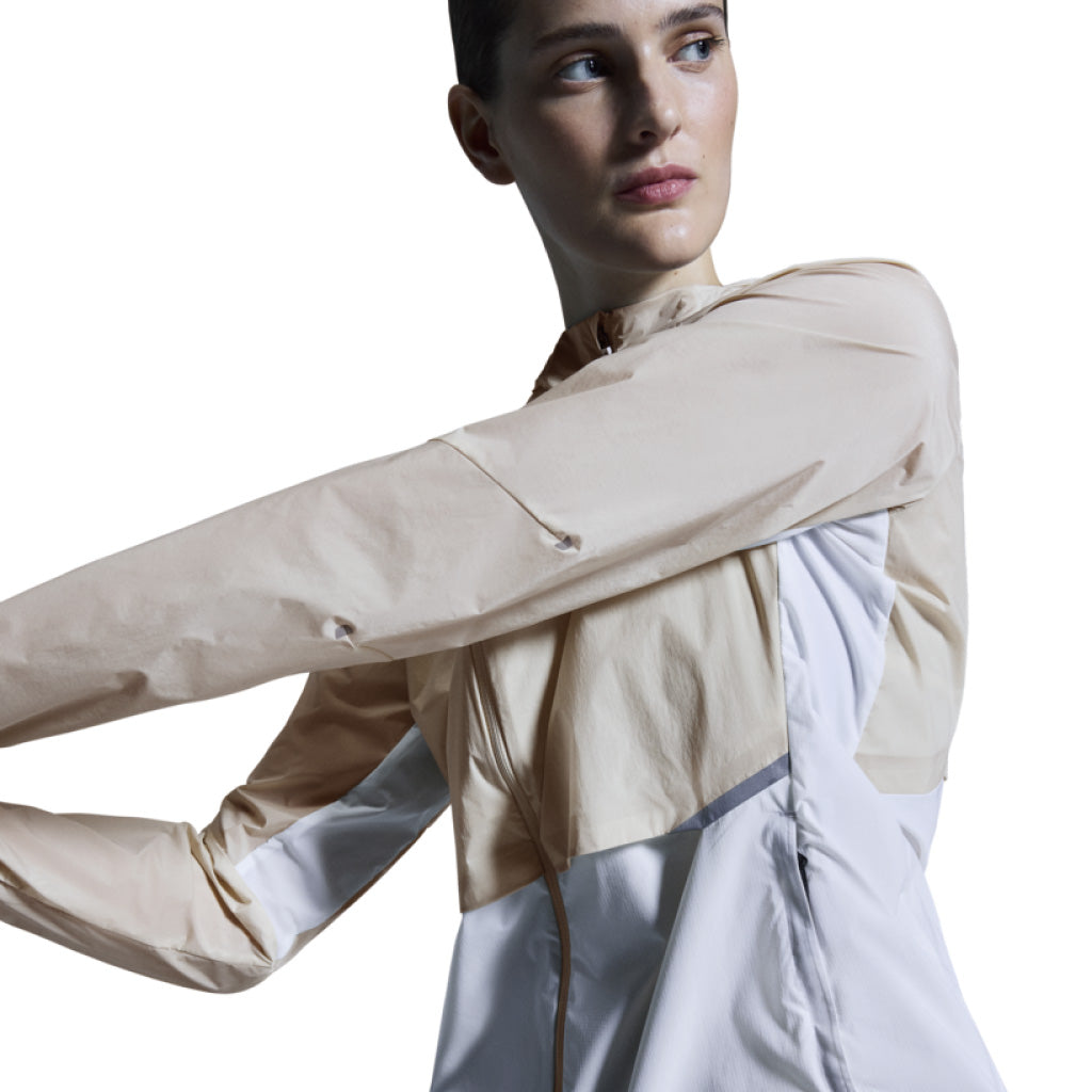 On Core Jacket - Sand / White (W)