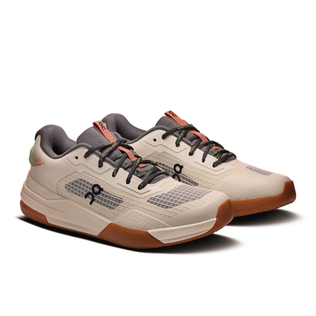 On THE ROGER ADV Z5 - Cream / Almond (W)