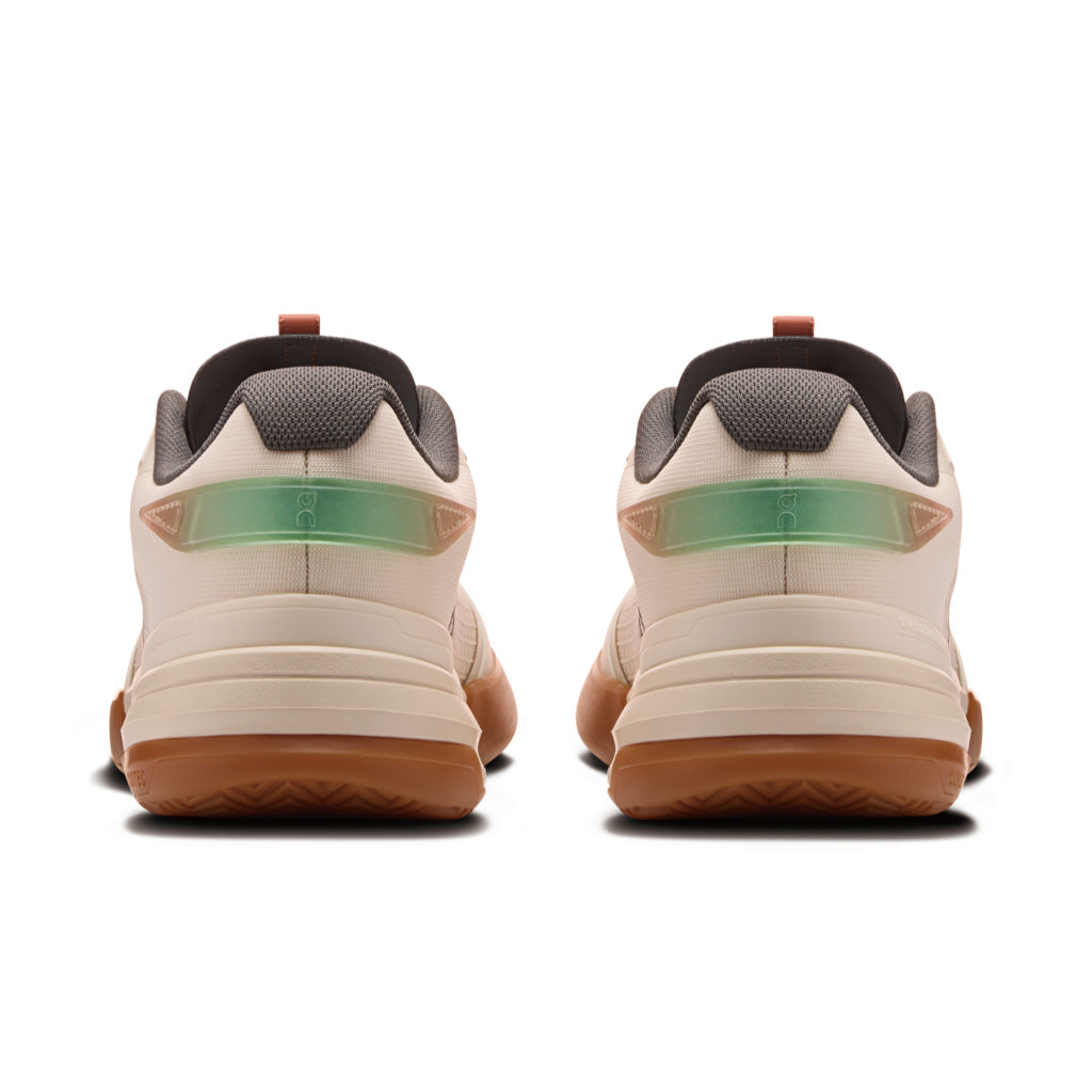 On THE ROGER ADV Z5 - Cream / Almond (W)