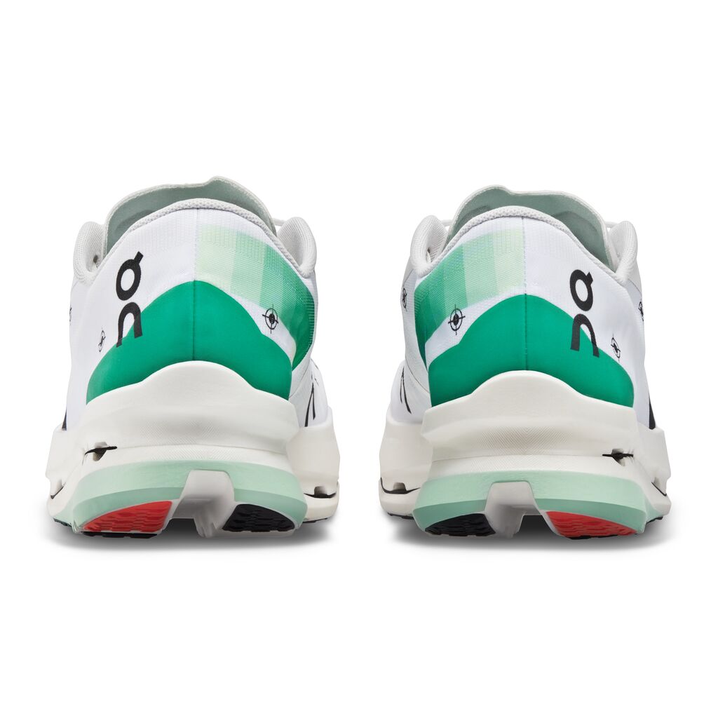 On Cloudboom Echo 3 - Undyed White / Mint (W)