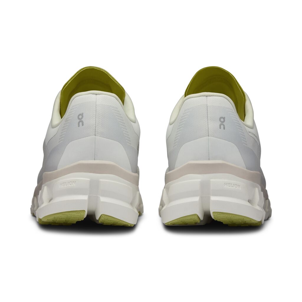 On Cloudflow 4 - White / Sand (W)