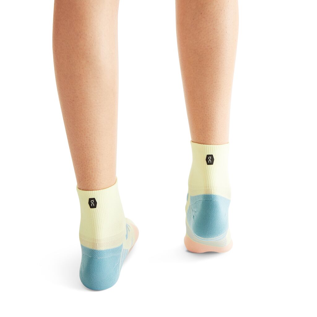 On Performance Mid Sock - Hay / Rose (M)